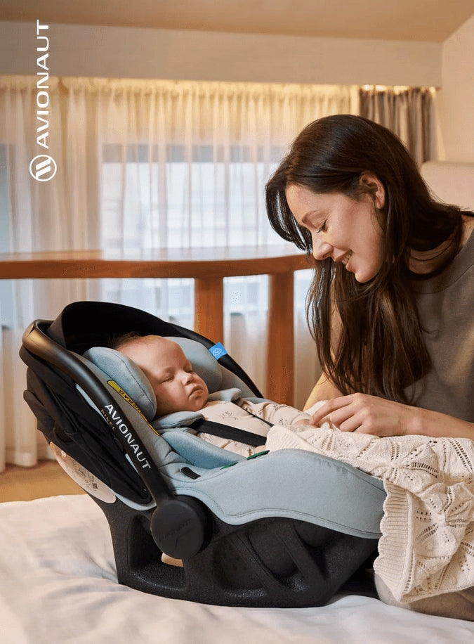 „Avionaut Pixel PRO 2.0 C“ automobilinė kėdutė 0–13 kg su „Isofix“ besisukančiu pagrindu | ADAC testas