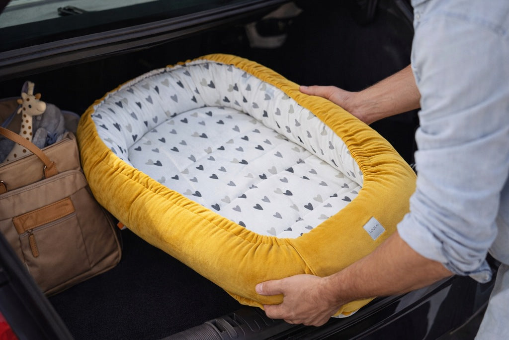 Baby Cocoon Premium 2in1 medvilnės/veliūro antklodės, čiužinio ir 2 pagalvių rinkinys